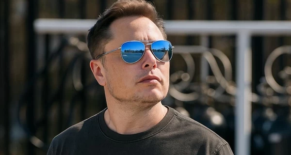 Дроны — будущее войны, пилотируемая авиация — нет, — Маск после операции СБУ