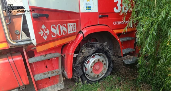 В Запорожской области россияне обстреляли пожарную часть - четверо спасателей ранены