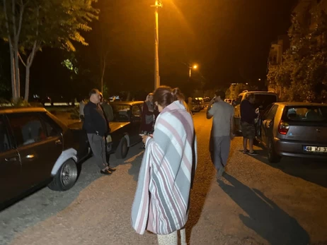 В результате землетрясения в Турции пострадали 69 человек, погибла девочка