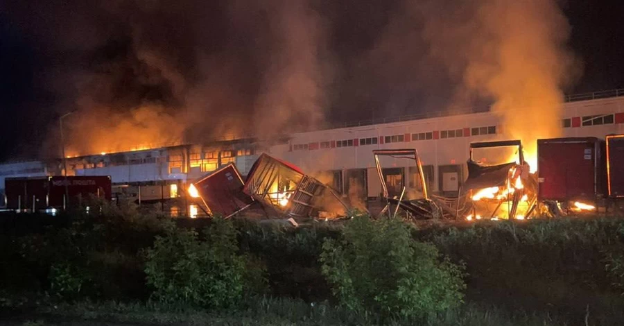 Россия ночью била по Харькову дронами и ракетами, начались пожары