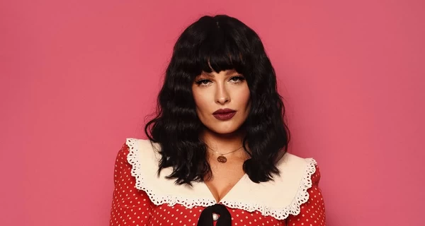 Даша Астаф'єва показала, як виглядала до популярності