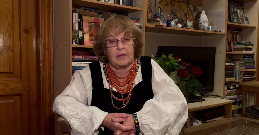 Ада Роговцева почтила память мужа, показав его на архивном фото семьи