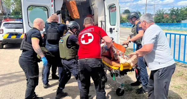 Россияне атаковали продуктовый магазин в Никополе - минимум 4 раненых