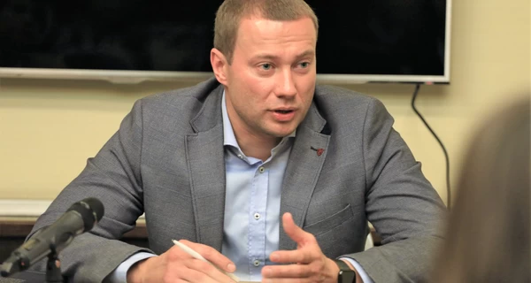 Детективы НАБУ сообщили о подозрении руководителю АМКУ и его жене