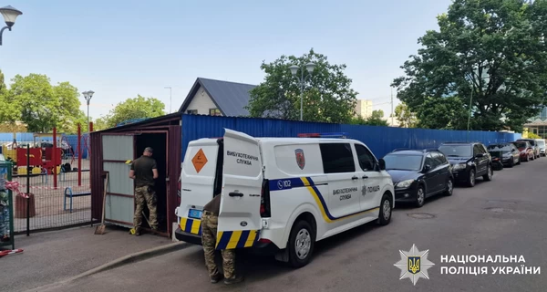 В Киеве взорвался мусорный бак, двое мужчин травмированы