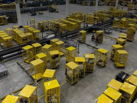 Укрпошта пообіцяла, що буде видавати посилки поза чергою