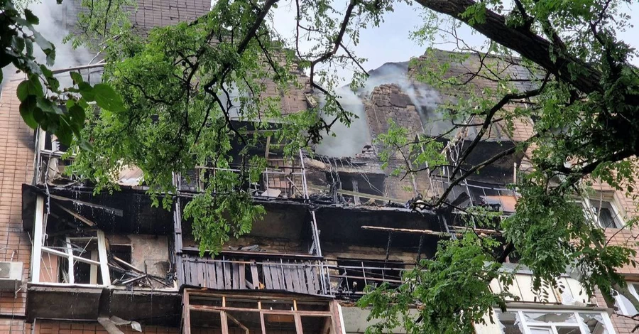 РФ ударила по зданию детской железной дороги в Харькове - есть погибший, минимум 18 раненых