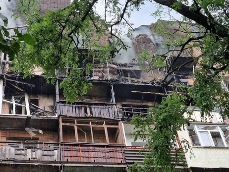 РФ вдарила по будівлі дитячої залізниці у Харкові – є загиблий, мінімум 18 поранених