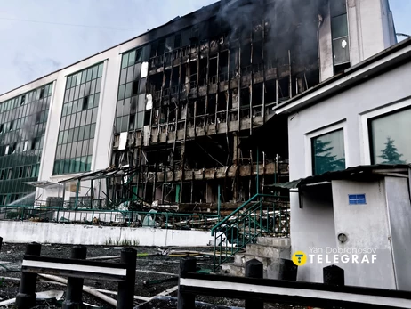 У Києві російські дрони пошкодили колишній візовий центр Великобританії