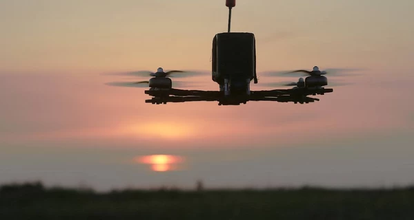 Россияне жалуются на атаку более 100 дронов за ночь, взрывы раздавались в Татарстане, Подмосковье и других регионах