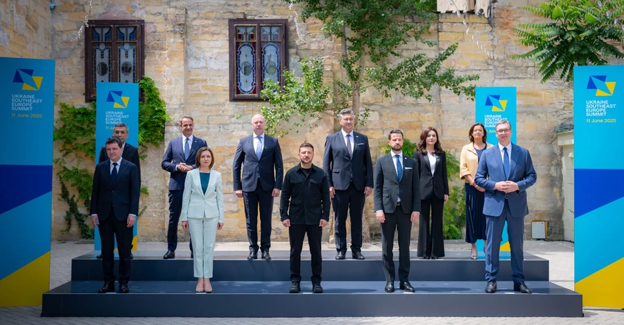 Одесса является целью для России, - Зеленский выступил на саммите 