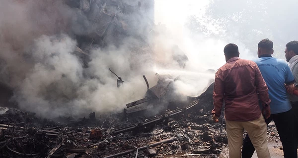 Вокруг меня были тела и обломки самолета, - единственный выживший в авиакатастрофе в Индии