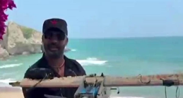 В Турции на берег Стамбула выкинуло дрон, якобы 