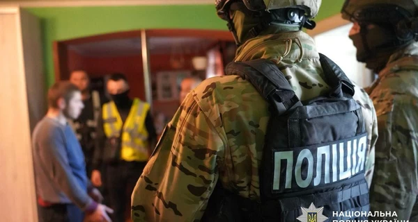 Нацполиция сообщила о массовых обысках по всей стране