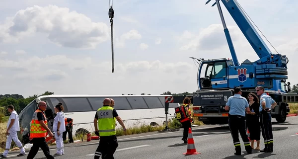 ДТП автобуса с украинцами во Франции: погибших среди детей нет, но много пострадавших 