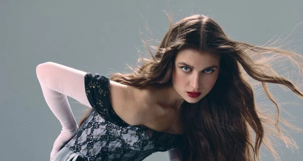  Прем'єри тижня: ремейки хітів Козловського, Огнєвіч та Омарагалієвої й еротичний кліп-горор від Jerry Heil