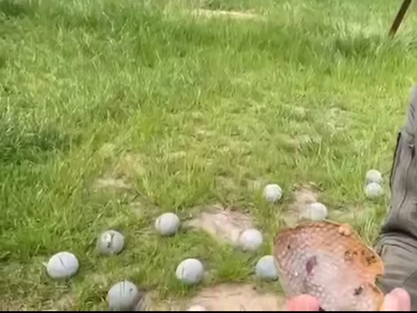 Кличко показал кассетные боеприпасы, которыми Россия ударила по Киеву 