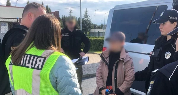 Германия экстрадировала женщину, которая помогла 10 иранцам попасть в Украину