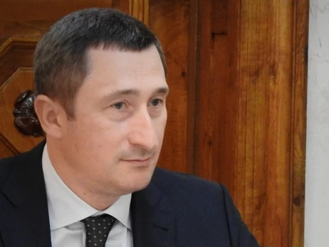 В Минединства заверили, что Чернышов находится в плановой командировке и не бежал за границу