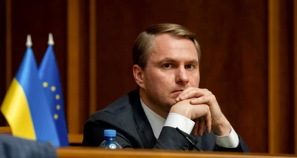 Генпрокурор Кравченко рассказал о своей квартире и бывшей жене 