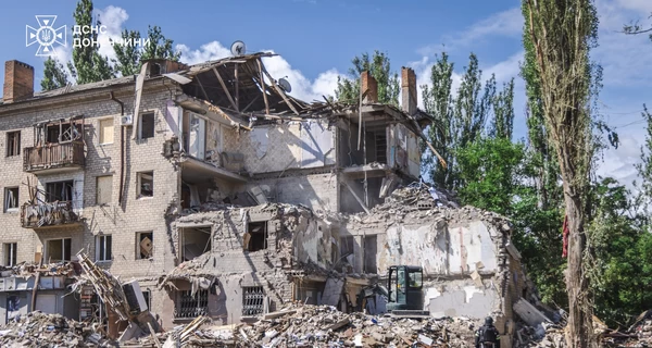 Из-под завалов в Краматорске извлекли тело пятой погибшей