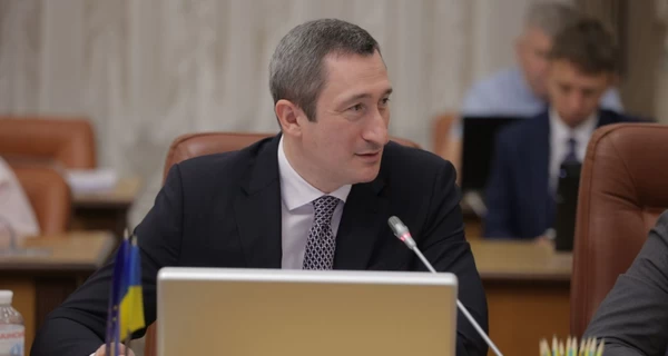 Министру Чернышову объявили подозрение в злоупотреблении служебным положением и неправомерной выгоде