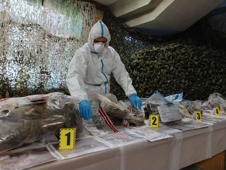 Україна запропонувала родичам солдатів РФ здавати ДНК за кордоном, щоб віддати помилково передані тіла окупантів