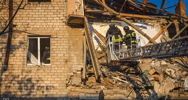 Россияне ударили по Харькову 7 дронов, среди пострадавших 15-летняя девушка