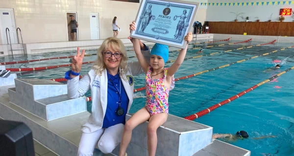 4-летняя Эмилия Цзю стала рекордсменкой Украины, проплыв на спине 1500 метров