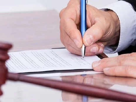 Британская школа, скандальные увольнения и закрытые двери суда: что скрывает Олег Проскурняк 