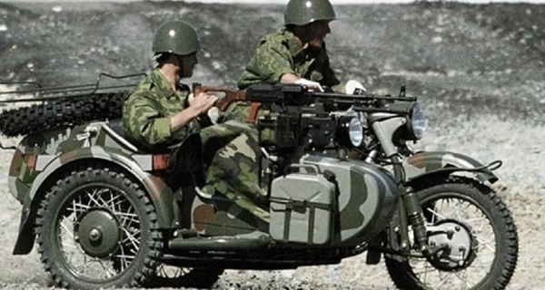 Россия на фронте все чаще использует мотоциклы, эту тактику она применит и для НАТО, - ISW 