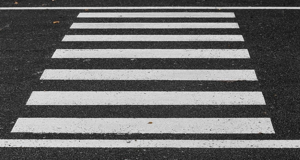 Во Львовской области патрульный сбил подростка на пешеходном переходе