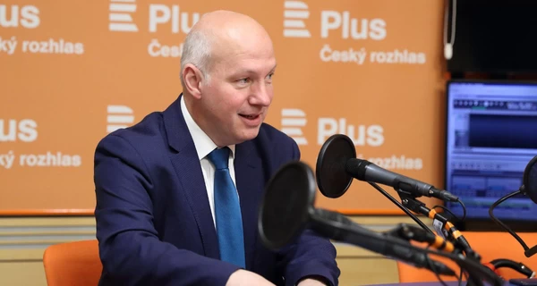 Глава оборонного комитета Сената Чехии призывает Запад решительно отреагировать на нарушения прав человека на ВОТ 