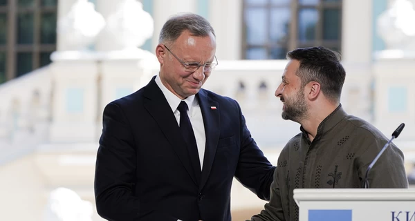 Зеленский вручил президенту Польши Дуде орден Свободы