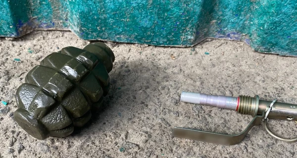 В Харькове мужчина угрожал взорвать гранату в торговом центре