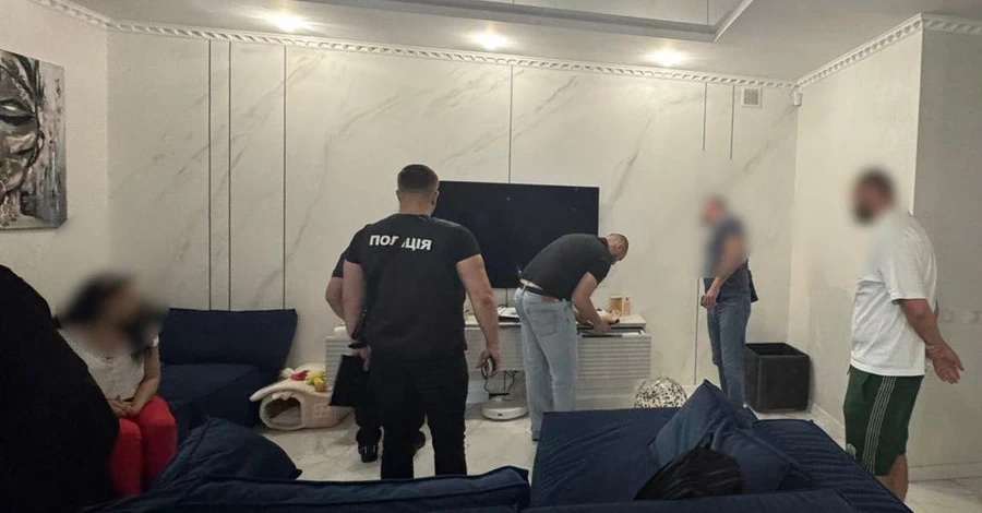 Дело Назара Гусакова: деньги активист получал на карту друга, который пытался сбежать от полиции