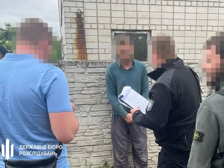 В Днепре работник ТЦК предлагал футбольной команде 