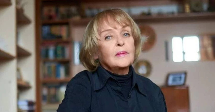 Ада Роговцева показала редкое фото c сыном в 13-ю годовщину его смерти