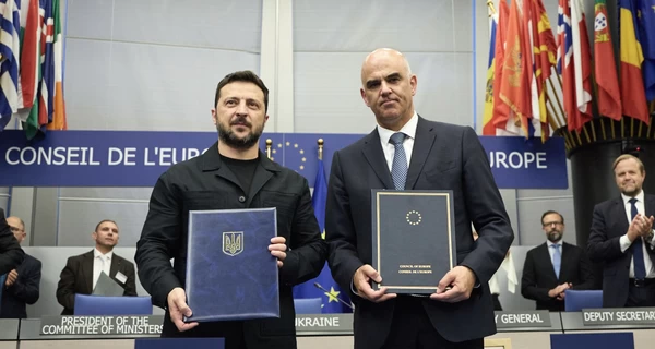 Зеленский сообщил, что подписал документы для создания трибунала по России