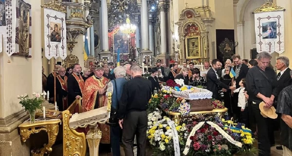 Во Львове прощаются с диссидентом Игорем Калинцом