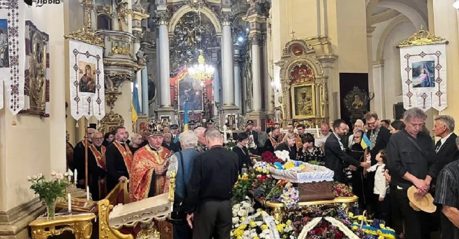 Во Львове прощаются с диссидентом Игорем Калинцом