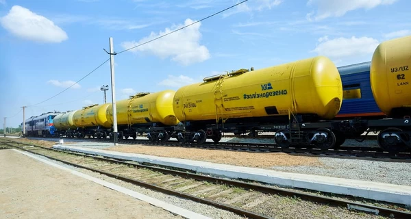 В Ровенской области грузовой поезд сошел с рельсов - пассажиров предупредили о задержке поездов на запад Украины