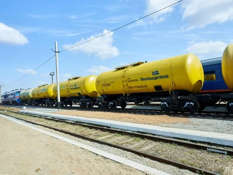 В Ровенской области грузовой поезд сошел с рельсов - пассажиров предупредили о задержке поездов на запад Украины