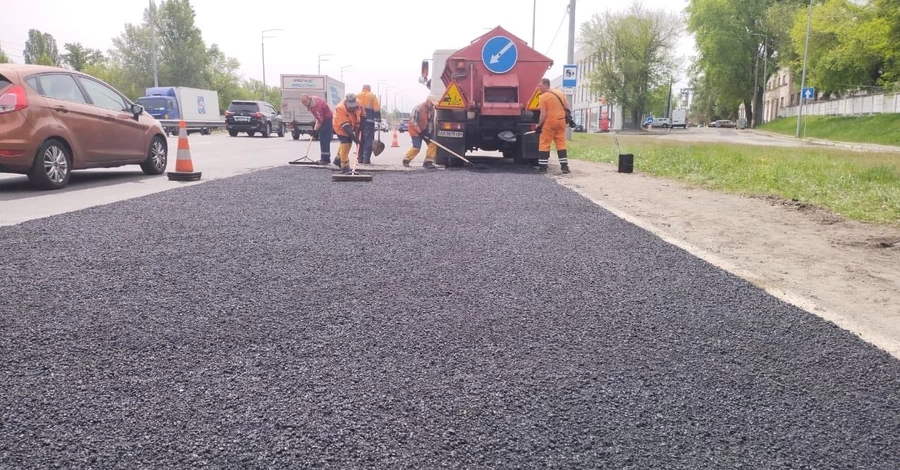 В Киеве на год ограничат движение на пересечении проспекта Бажана с Днепровской набережной 