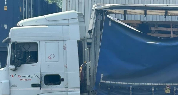 Ракетный удар по порту в Одессе: двое погибших, среди пострадавших - граждане Сирии