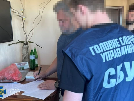 На Волыни депутат облсовет переправлял уклонистов за границу - ему сообщили о подозрении 