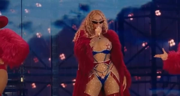 Бейонсе на концерті в США станцювала у шубі від українського бренду СULTNAKED