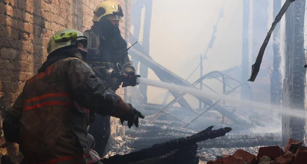 Армия России нанесла удар по зданию ТЦК в Кременчуге