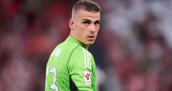 Голкіпер збірної України обурив мережу використанням російської мови під час челенджа у 