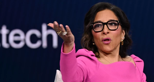 Гендиректор соцсети Х Линда Яккарино уходит в отставку после скандала с чат-ботом Grok